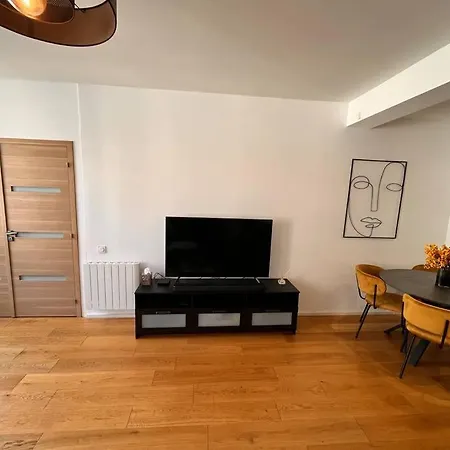 Beautiful In Center Apartmán